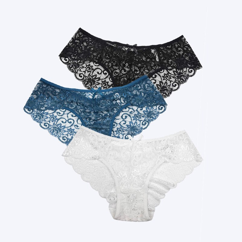 Like floral briefs with seductive lace 